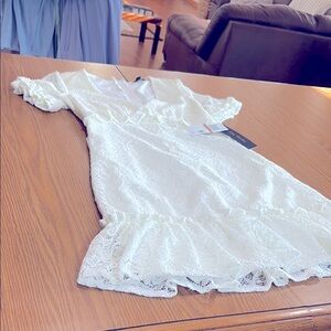 Elegant White Lace Mini Dress